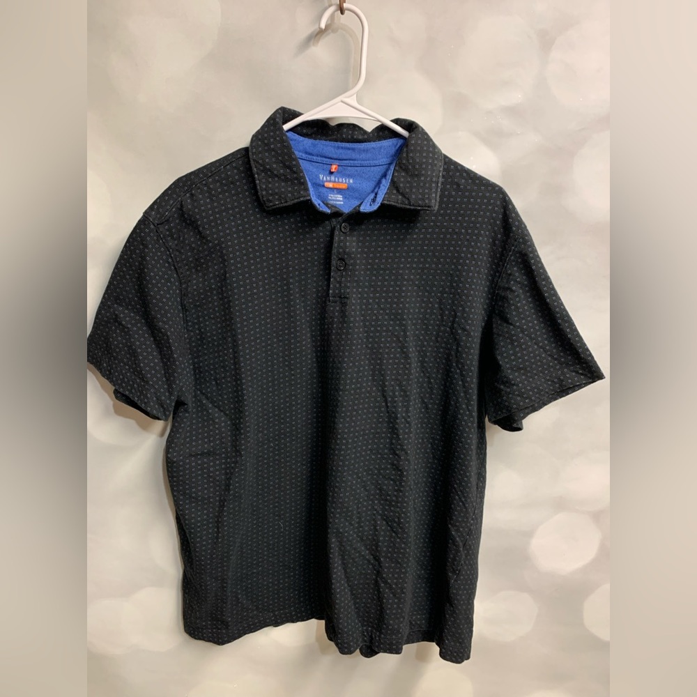 Van‎ Huesen traveler polo shirt in size large.